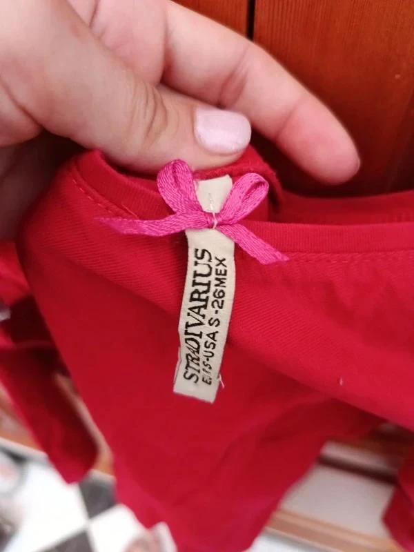 T-shirt rouge Stradivarius Taille S col bateau – photo 4